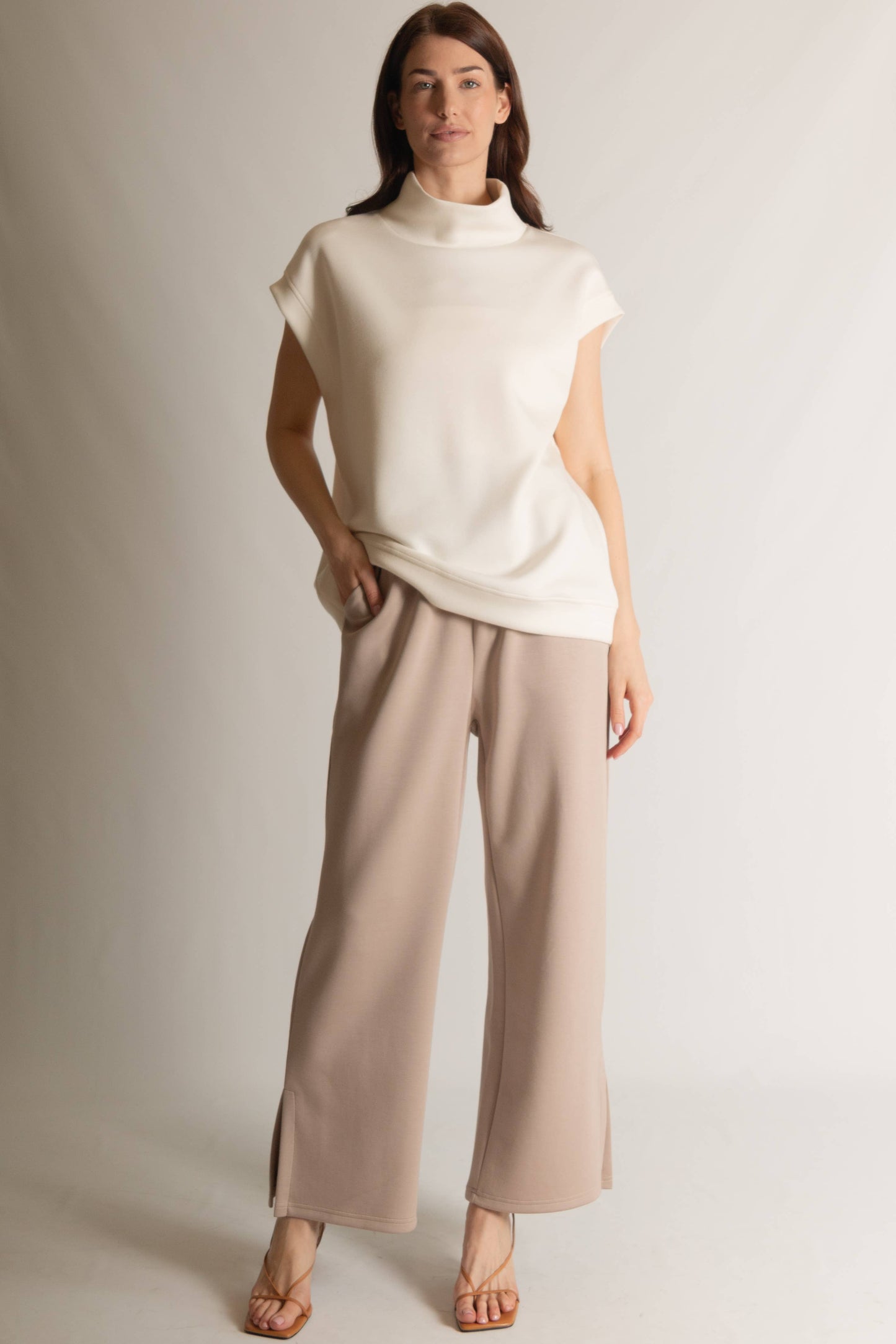 Sutton Modal Top