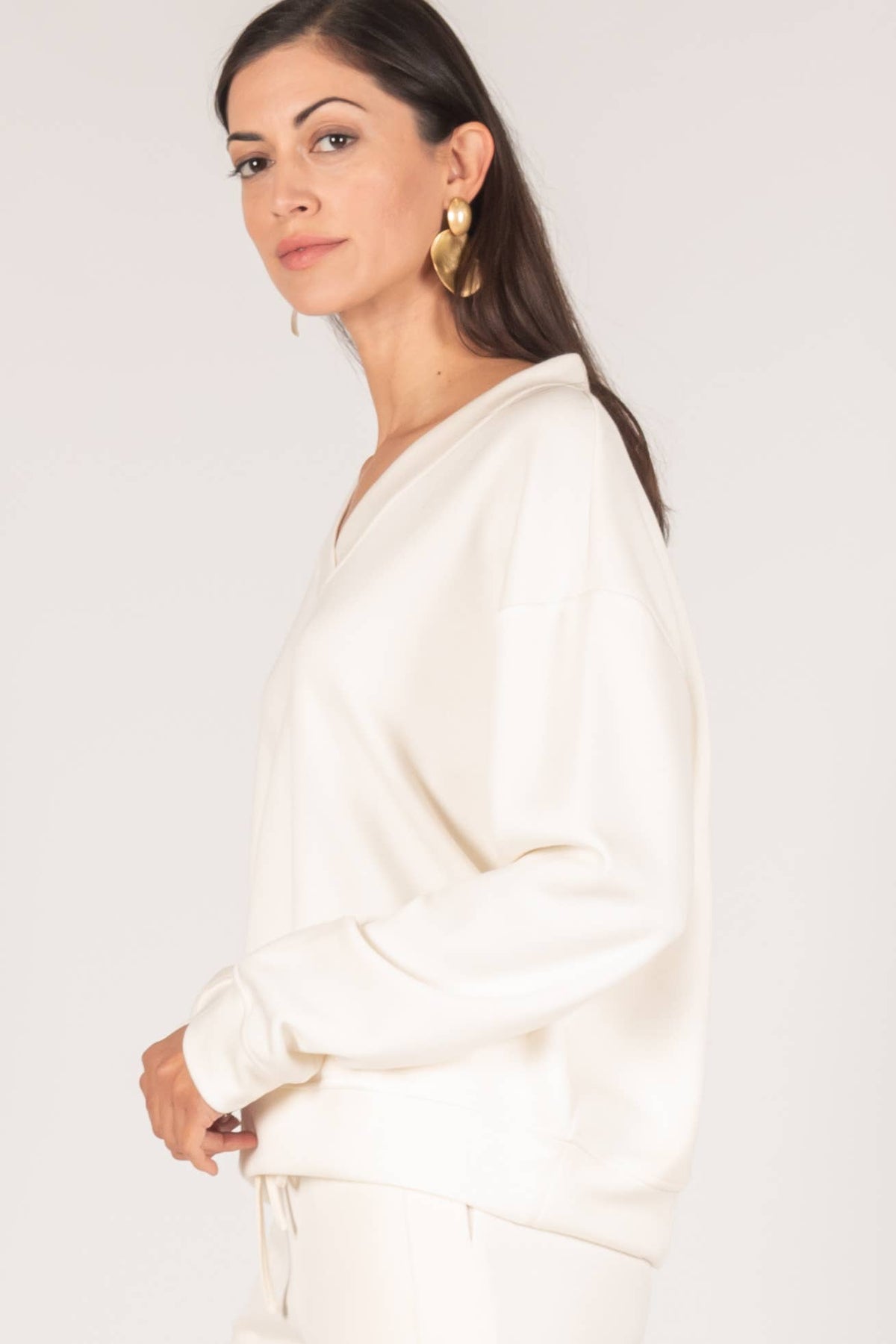 Tessa Scuba Modal V-Neck Pullover