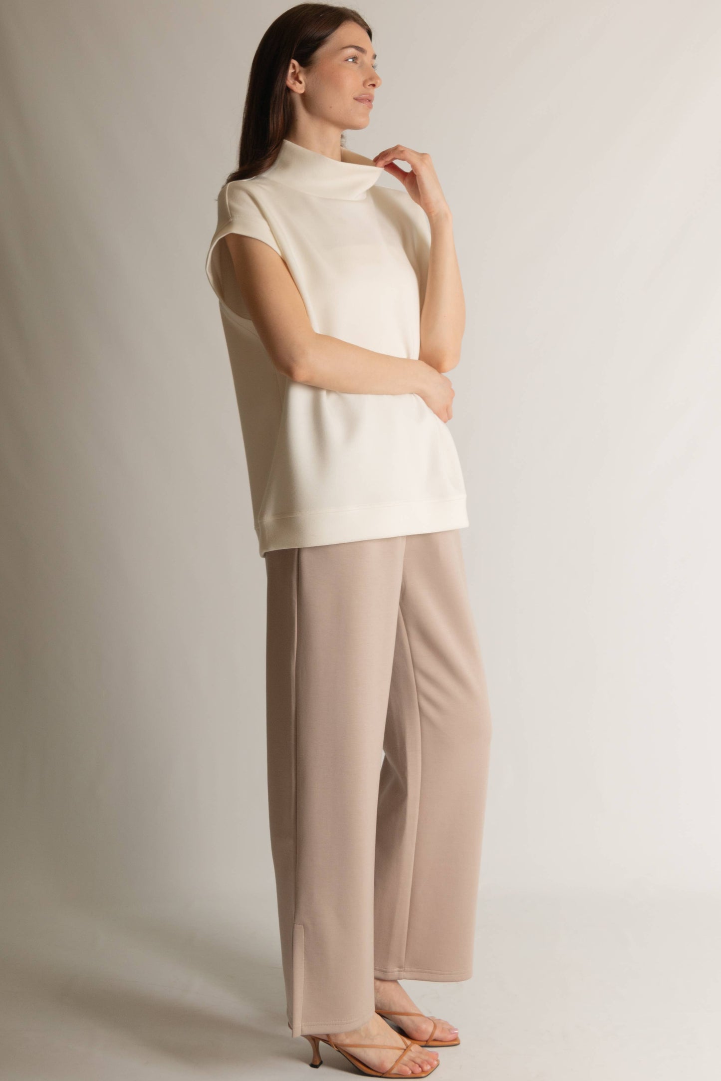 Sutton Modal Top