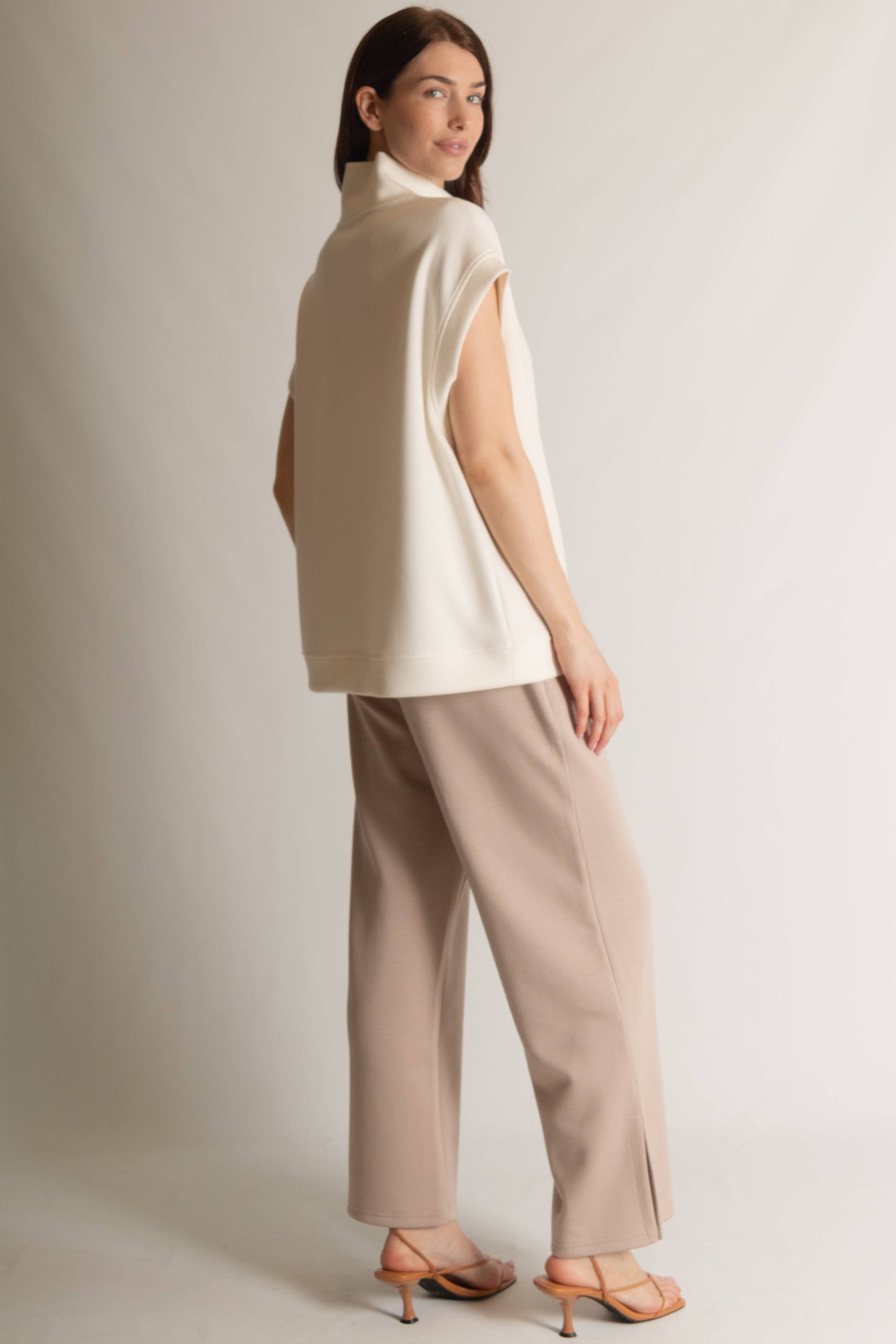 Sutton Modal Top