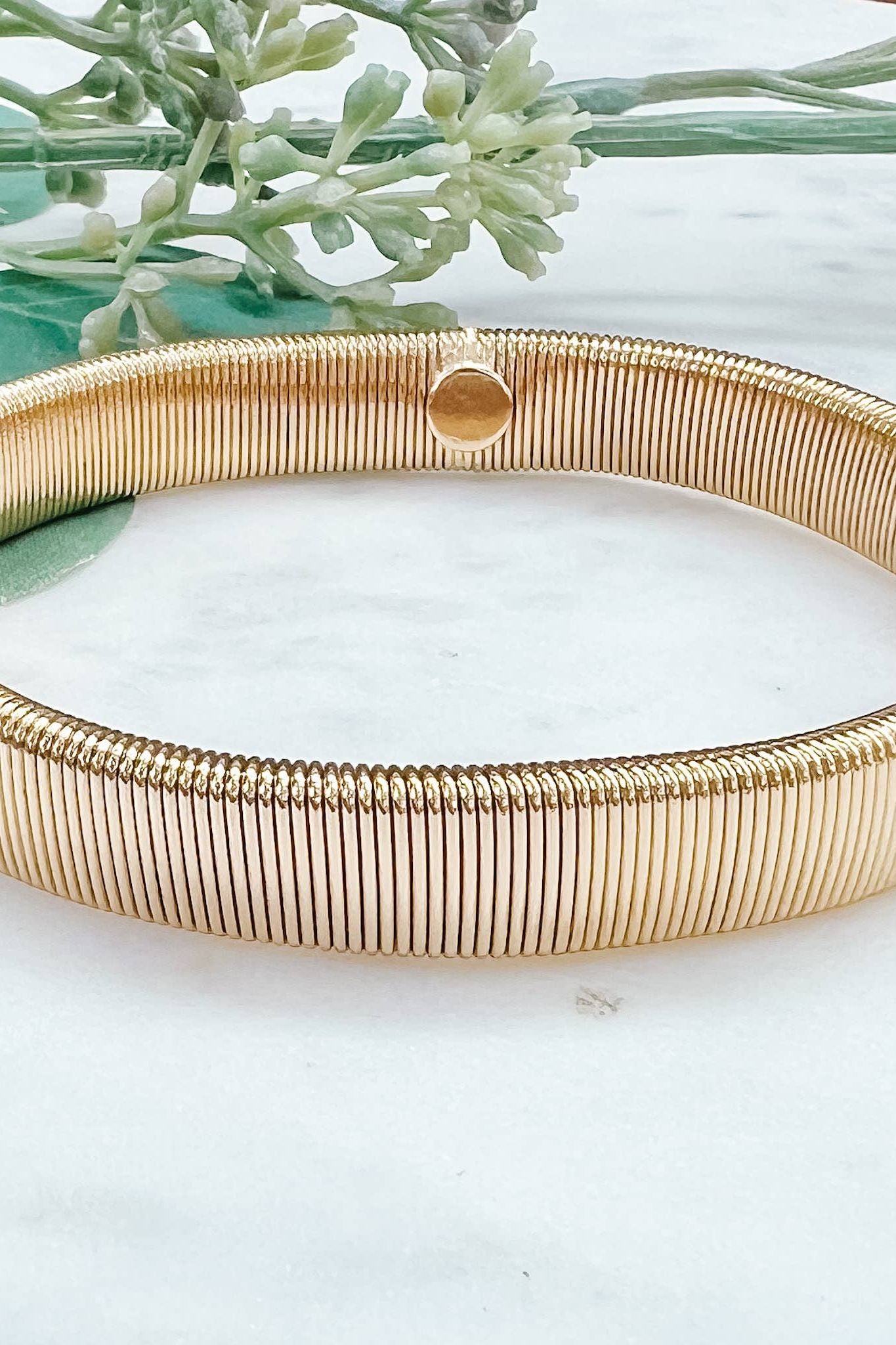 Gold Wire Stretch Bracelet